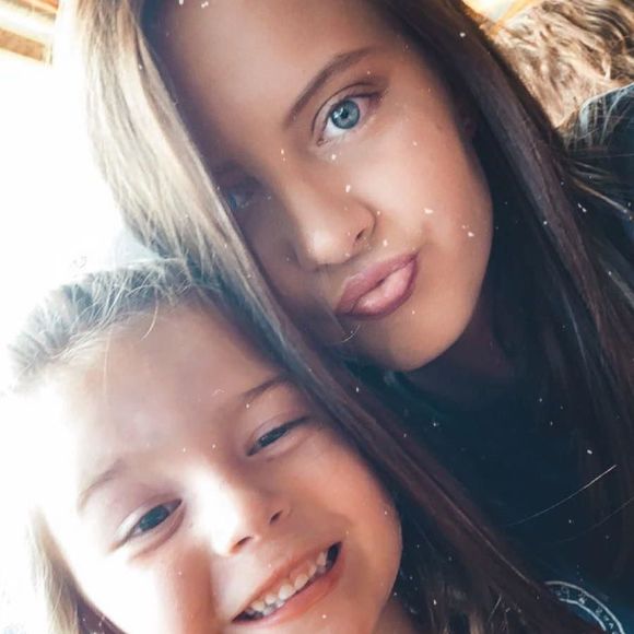 Meet your Posher, Taylor - Picture 1 of 1